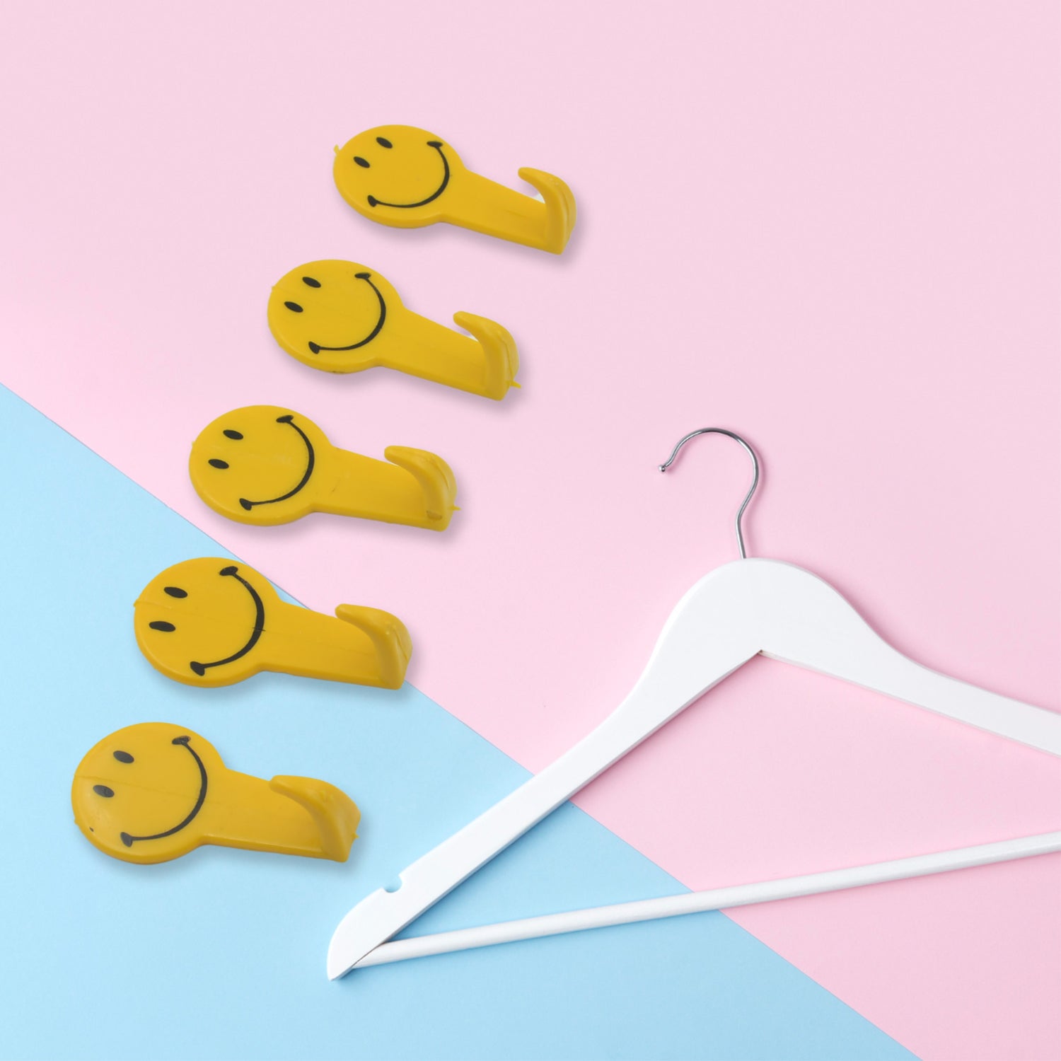 4984 4 Pc Adhesive Hook For Holding Stuffskey And Other Items 4984 4 Pc Adhesive Hook For Holding Stuffskey And Other Items